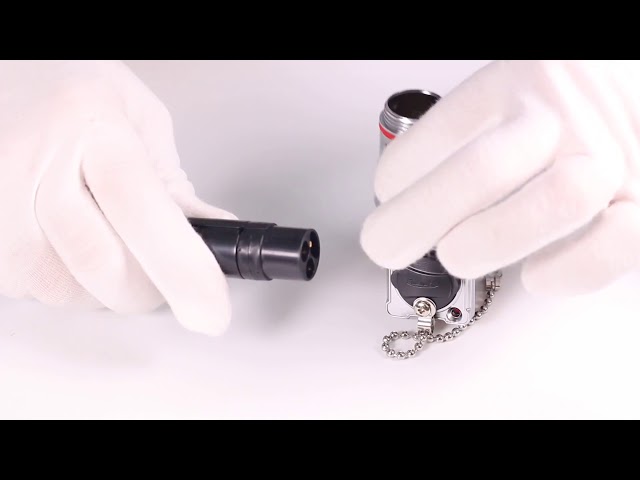 黒いねじ円25A力の防水プラスチック コネクター、防水電気速いコネクター